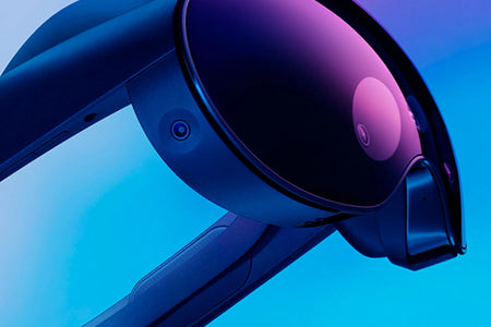 Quest Pro — Premium MR/VR Headset — Featuring Ergonomic Design and Advanced Features